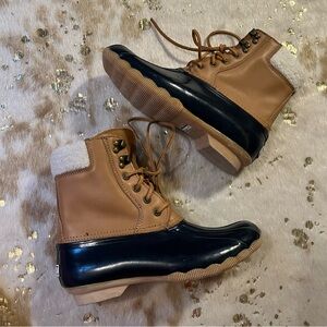 EUC Sperry 7.5 Navy Shearwater Lined Winter Boots Booties